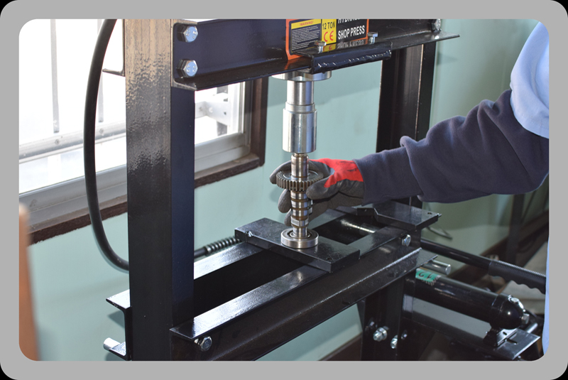 Thirty-Second Motors 車 カスタム