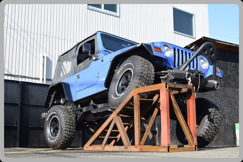 Thirty-Second Motors 車 カスタム